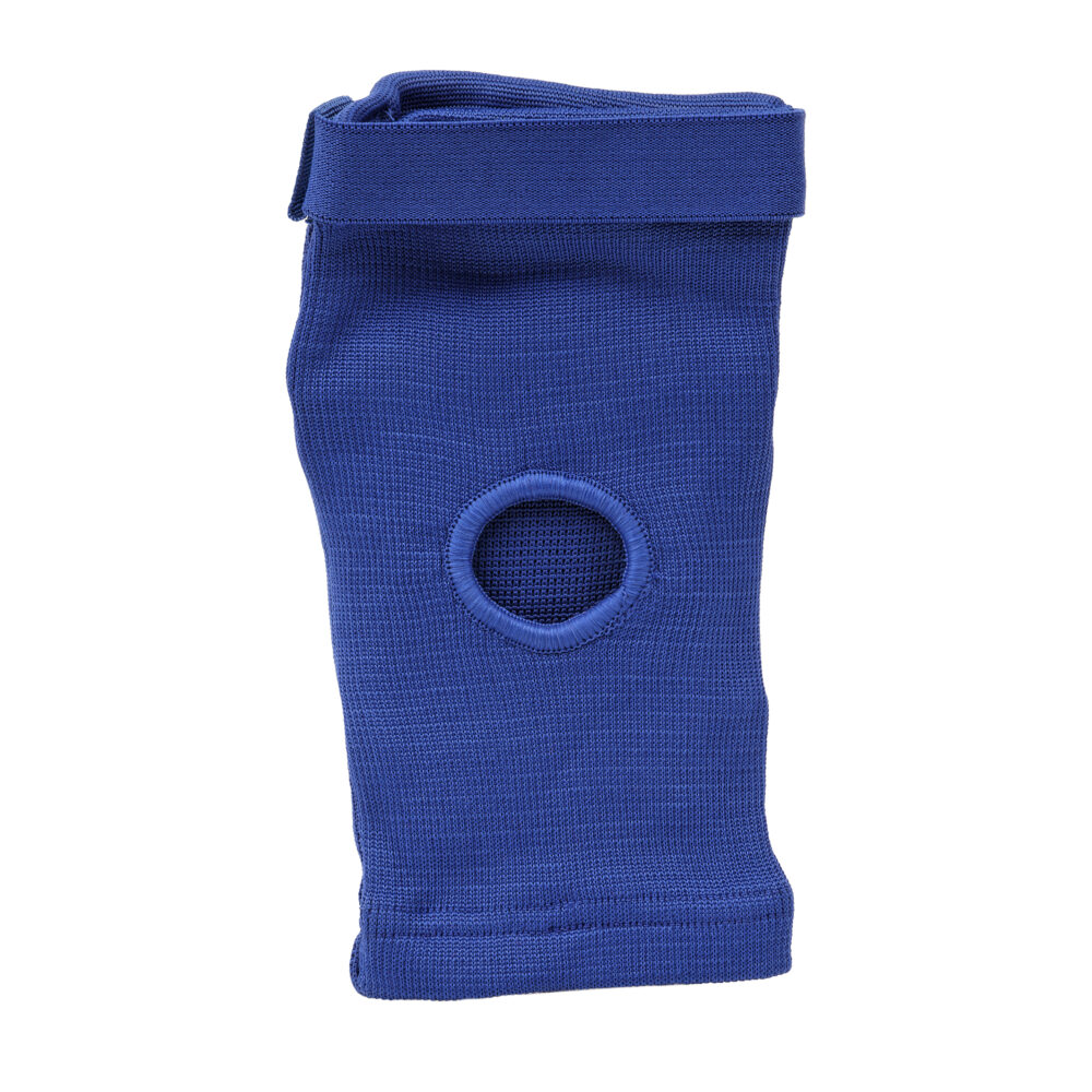 Protège-coude bleu Montana ELBOWGUARD déplié, montrant le manchon en textile extensible qui maintient la protection en place sans serrer.