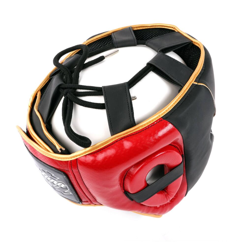 Casque de boxe noir à l'avant et rouge à l'arrière de la marque Montana FULLGUARD Training, conçu pour l'entraînement, avec système SMART LOCK, mousse EVA et ajustement supérieur précis.