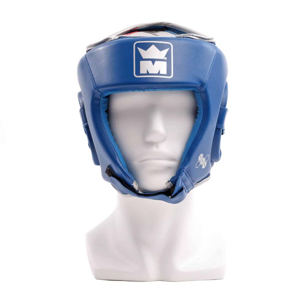 Casque de boxe bleu Montana AMATEUR, conforme aux normes de compétition, en PolyComposite léger avec mousse EVA, offrant un champ de vision intégral pour la boxe anglaise ou le full-contact.
