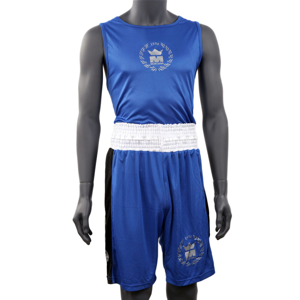 Ensemble bleu PRACTICE pour l'entraînement, en tissu polyester léger et respirant, avec short à large bande élastique et débardeur assorti.