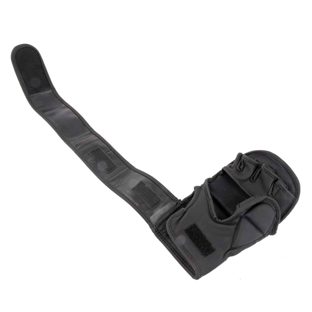 Gants MMA HELLCAT NewCode noirs en PolyComposite avec mousse EVA haute absorption, paume ouverte antiglisse, conçus pour l'entraînement sécurisé et intensif.