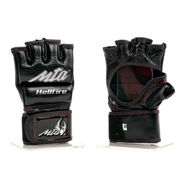 Gants MMA HELLFIRE noirs en cuir de buffle premium, avec mousse haute densité, paume ouverte et double scratch, conçus pour l'entraînement et les combats intensifs.