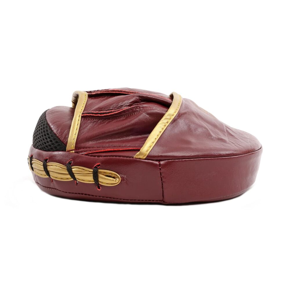 Mini pattes d’ours incurvées en cuir de buffle Montana RAZORPRO bordeaux, conçues pour une prise efficace et un travail intensif de précision.