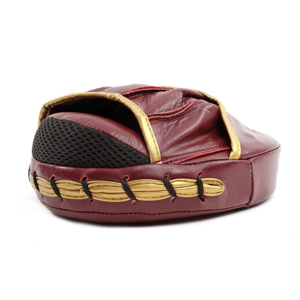 Mini pattes d’ours incurvées en cuir de buffle Montana RAZORPRO bordeaux, conçues pour une prise efficace et un travail intensif de précision.
