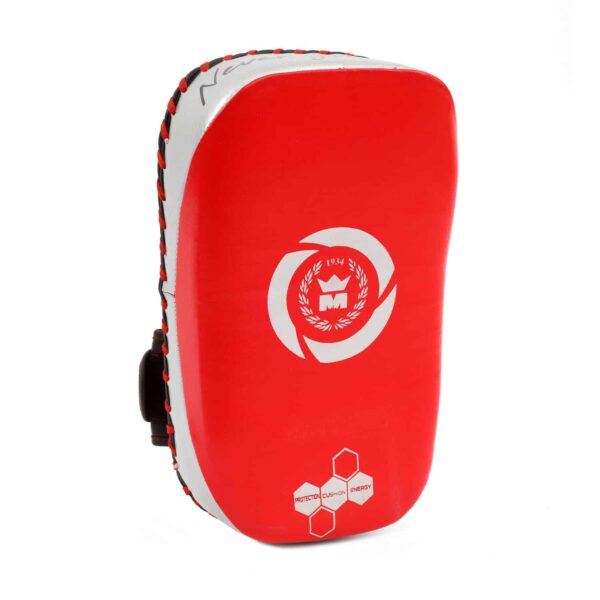 Pao mid-size rouge Montana ARMFORCE en cuir, conçu pour le confort du coach avec absorbeur avant-bras, prise ergonomique et insert confort amortissant.