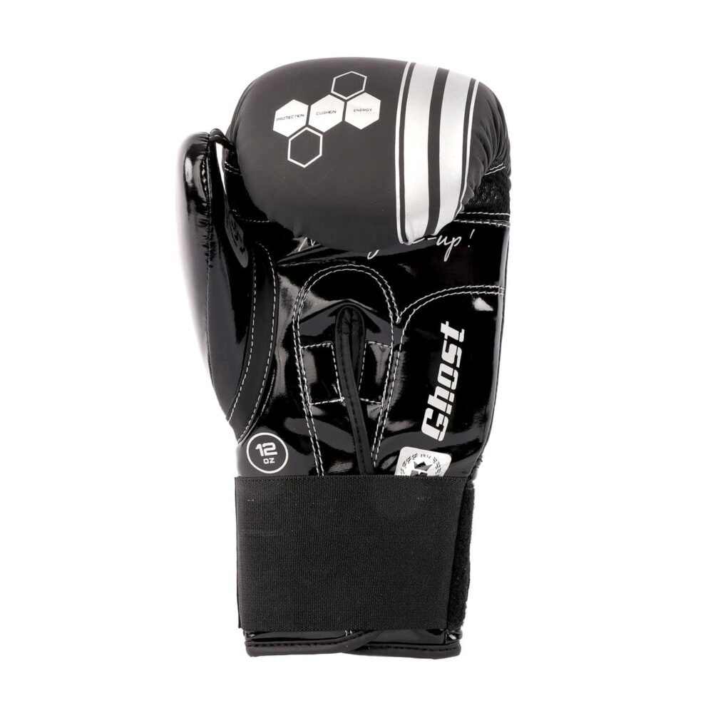 Paume ventilée en mesh noir des gants GHOST BlackCode, idéale pour garder les mains au sec pendant l’entraînement en boxe.