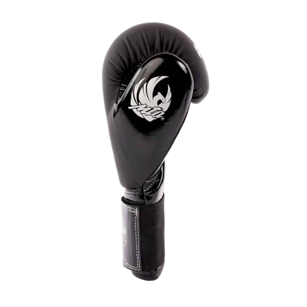 Gants GHOST BlackCode en profil, conçus pour débuter dans toutes les disciplines de boxe avec confort et sécurité.