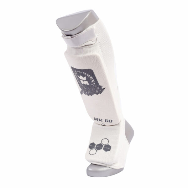 Protège tibias et pied blanc MK60, conçu en coton élastique avec mousse de protection, idéal pour l’entraînement sécurisé en arts martiaux, certifié CE.