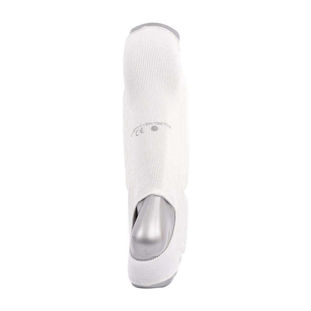 Protège tibias et pied blanc MK60, conçu en coton élastique avec mousse de protection, idéal pour l’entraînement sécurisé en arts martiaux, certifié CE.