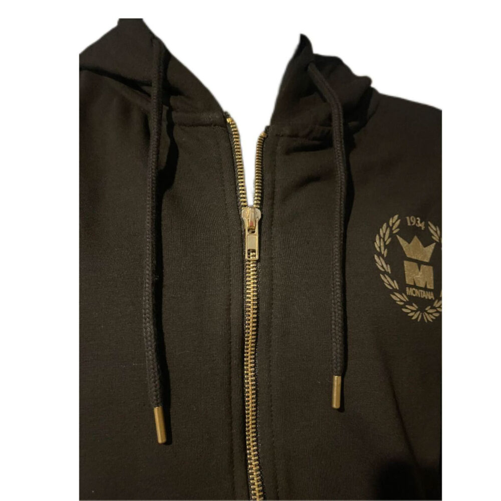Sweatshirt noir à capuche NewCode en coton élasthanne, avec fermeture zip et poches larges, parfait pour les échauffements ou l’après-entraînement.