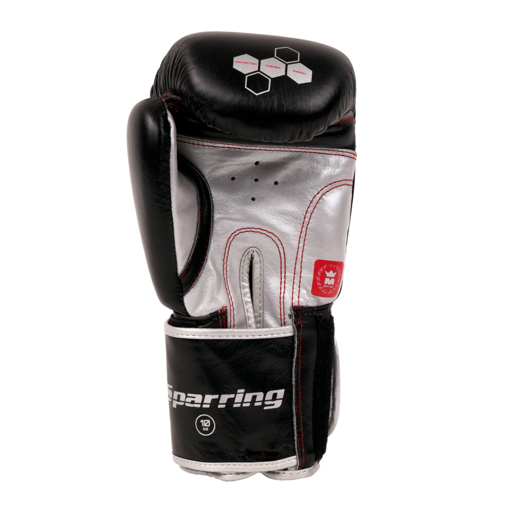 Face intérieure du gant de boxe Montana SPARRING Identity : paume gris argent perforée pour l'aération, hexagones sur le dessus et manchette large à scratch.