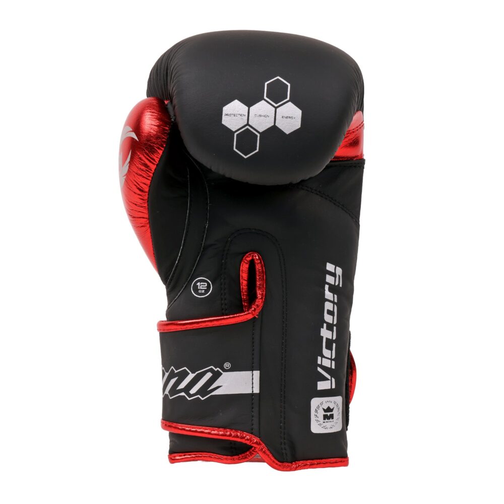 Face intérieure du gant de boxe Montana VICTORY Identity : paume vinyle avec aération, marquage Victory et manchette SMARTLOCK à fermeture scratch bordée de rouge.