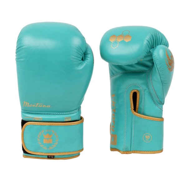 Paire de gants de boxe turquoise Montana VICTORY Limited lagoon en cuir de vachette, vue de dos et de profil, avec marquages dorés et blason à la couronne sur la manchette.